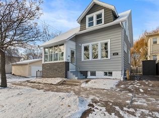 439 Grotto St N, Saint Paul, MN 55104