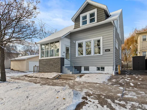 439 Grotto St N, Saint Paul, MN 55104