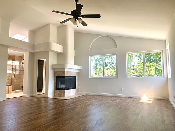 4th image of 3290 San Tomas Dr