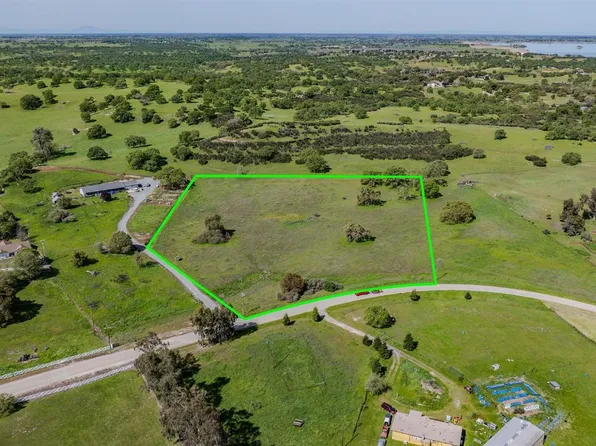 10726 Limestone Dr, Wallace, CA 95254