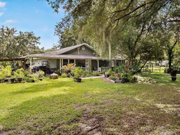 1223 W County Line Rd, Zephyrhills, FL 33540