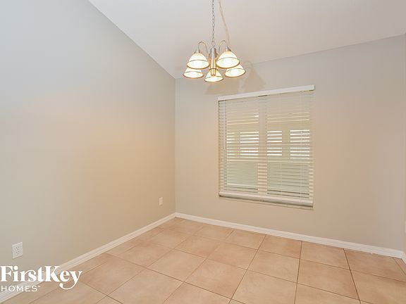 4th image of 1066 Ireland Dr