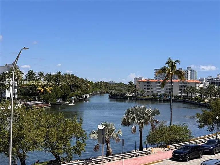 2401 Collins Ave #1807 — Photo 27