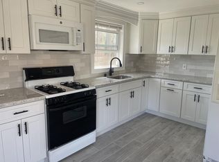 64 Polk Ave #B, East Northport, NY 11731