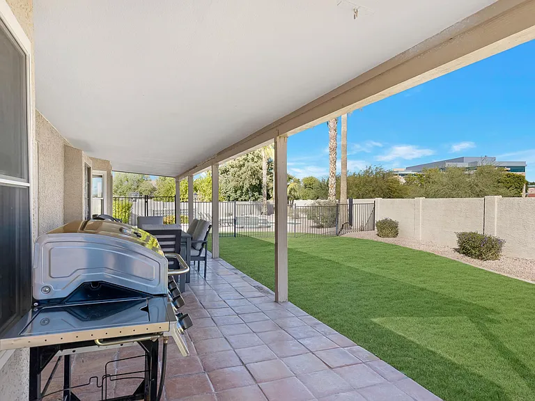 1988 E Los Arboles Dr — Photo 40