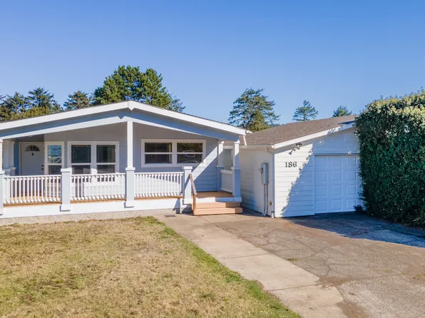 186 NW 57th St, Newport, OR 97365