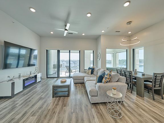 4th image of 199 Waterpoint Ct #406