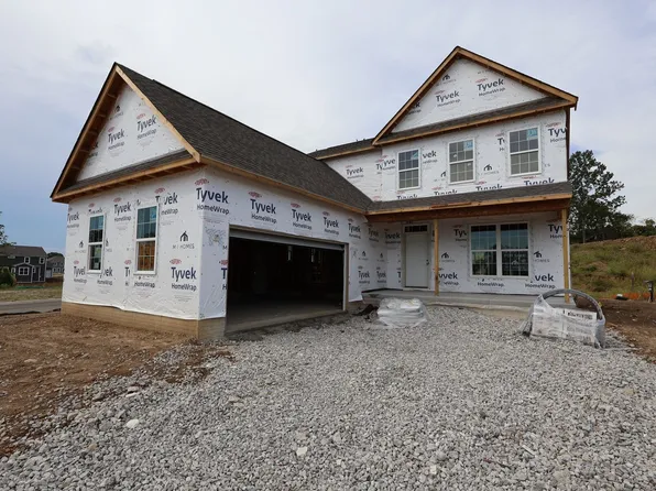 600 Paloma Ln, Pataskala, OH 43062