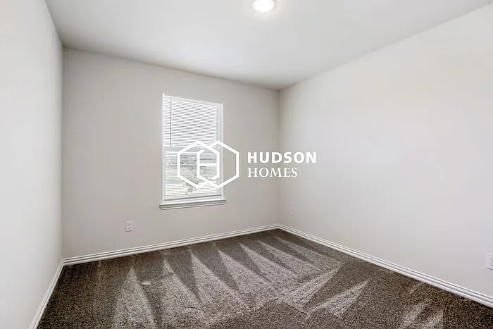 112 Goel St — Photo 6