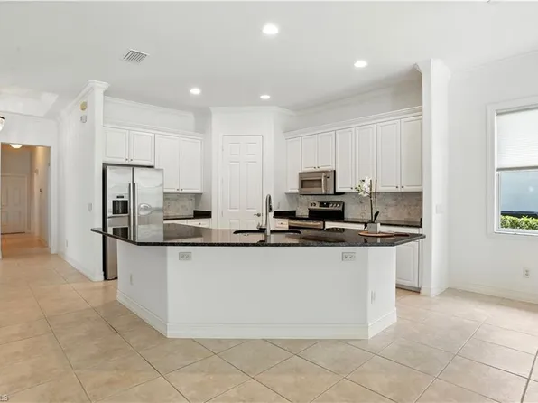 12560 Wildcat Cove Cir, ESTERO, FL 33928