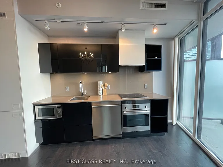 125 Peter St #1402 — Photo 6