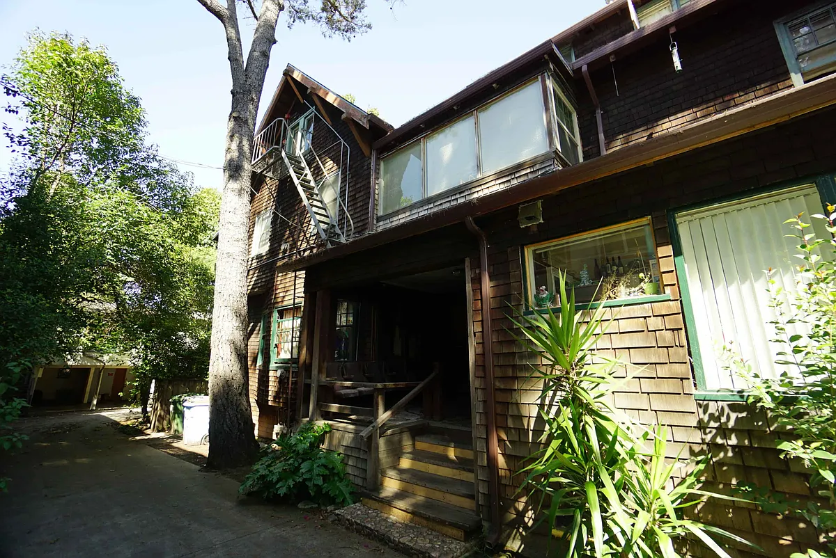 Building Photo - 2728-2730 Benvenue Ave