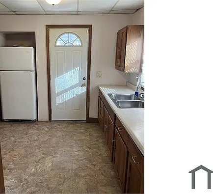 3 bed, $1,100 — Photo 4