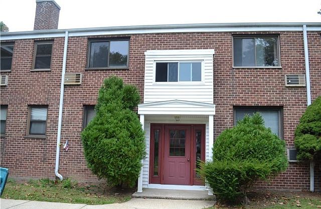 1st image of 21 Lawrence Dr APT D