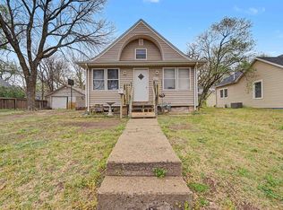 117 Cherry Ave, Minneapolis, KS 67467
