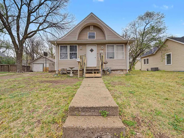 117 Cherry Ave, Minneapolis, KS 67467