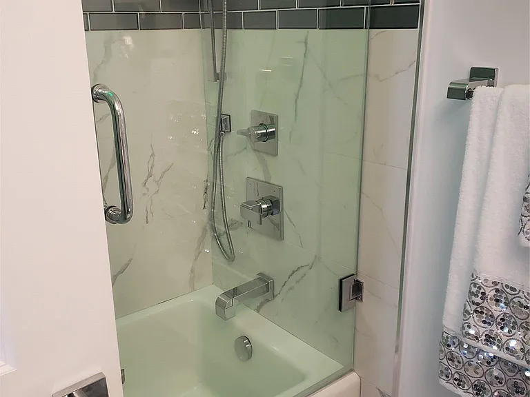 100 W Broadway #4F — Photo 25