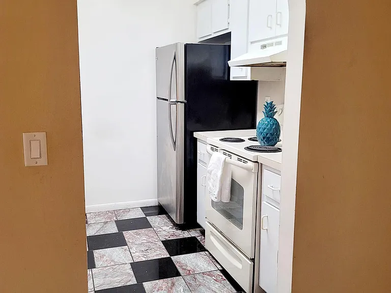 235 San Juan Cir — Photo 7