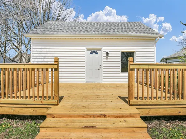 305 E Main St, Ogden, IL 61859