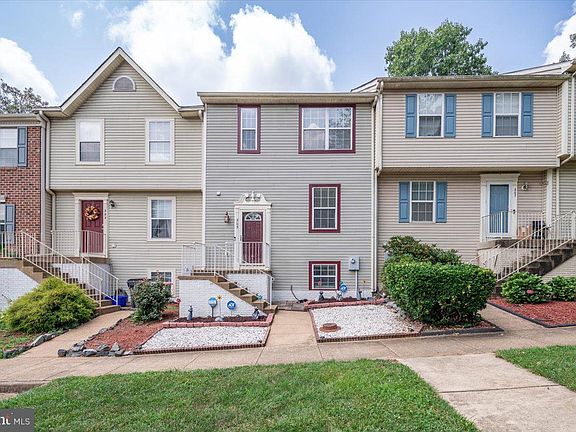 2nd image of 205 Mews Ct