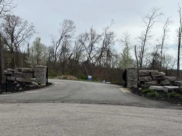 12812 Triple Oak Dr #1, Lowell, MI 49331