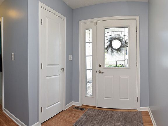 3rd image of 15205 Destination Dr