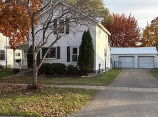 9 Cole St, Quincy, MI 49082