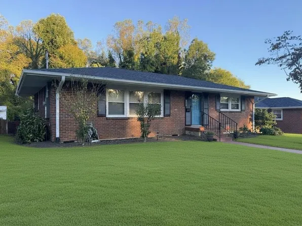 323 Hampton Dr, Danville, VA 24540