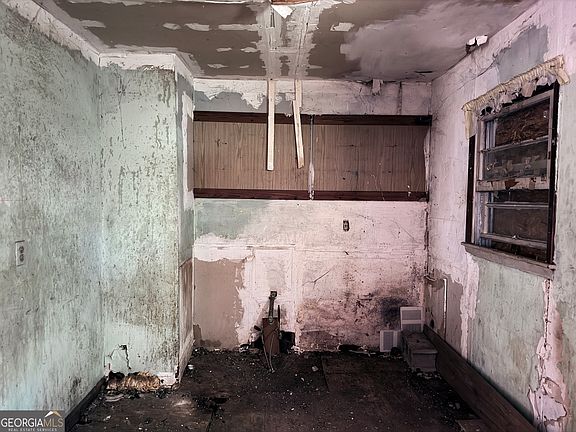 4th image of 1582 Bridgeport Dr NW