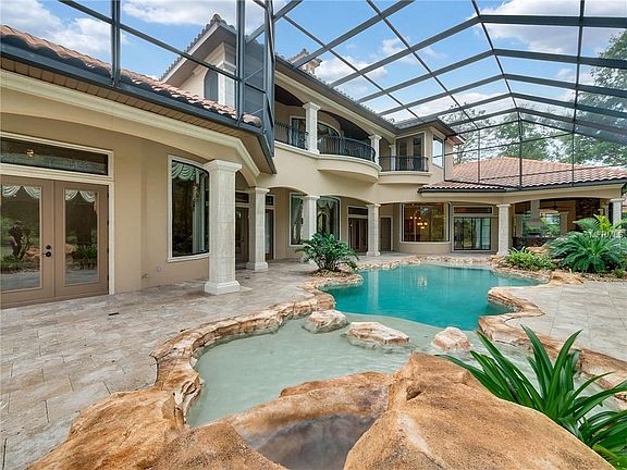 5th image of 212 Arezzo Ct