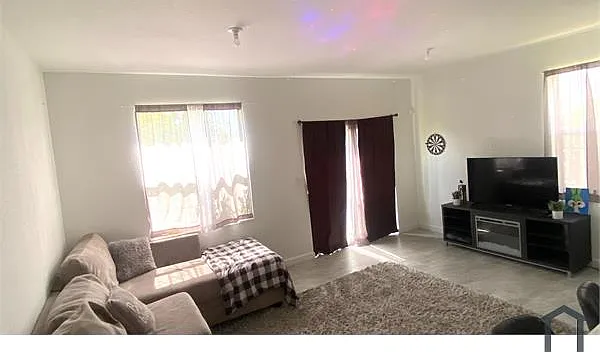 4 bed, 1600 sqft, $3,500 — Photo 3