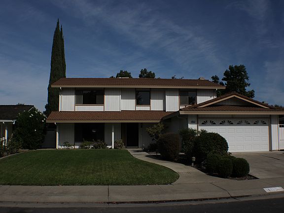 3rd image of 1011 Goldenoak Way