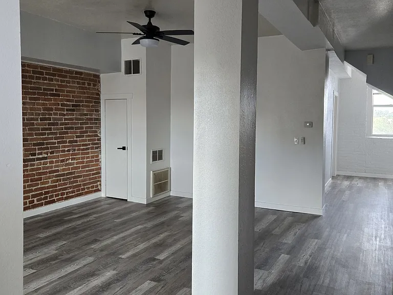 109 N Kimball Ave #B — Photo 7