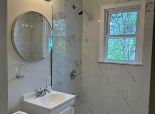 298 Oak Dr, Coraopolis, PA