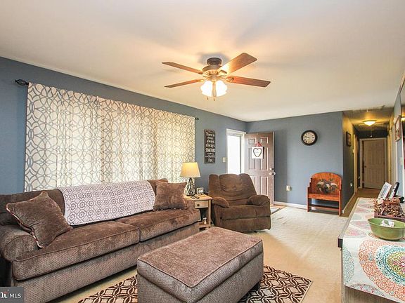 5th image of 305 Tulip Pl