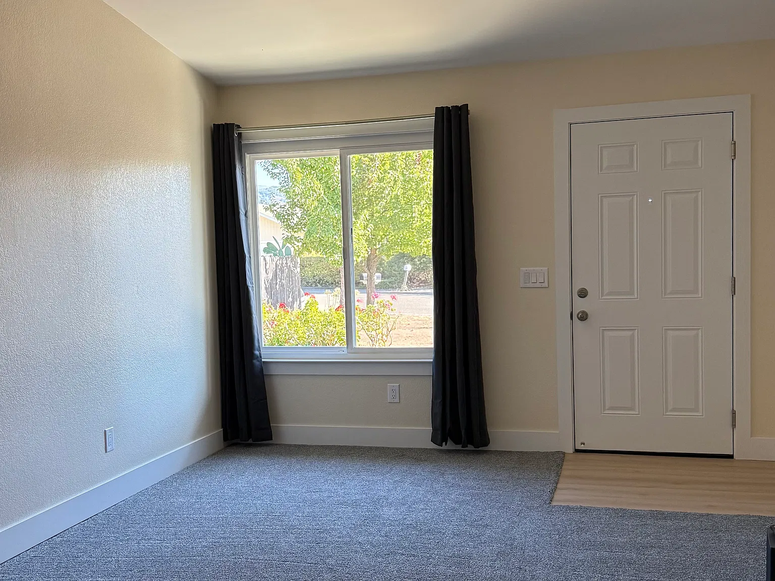 2 bed, 1100 sqft, $3,200 — Photo 4
