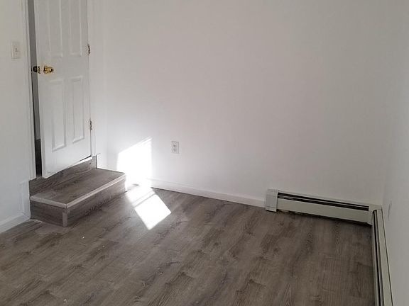 3rd image of 174 Locust Dr