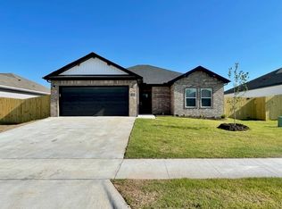 310 Williams Ct, Bentonville, AR 72713