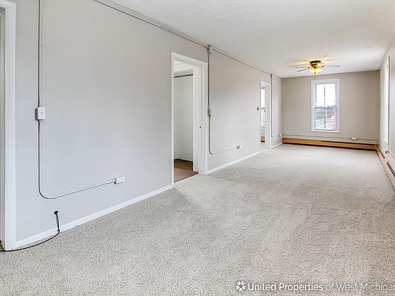 5th image of 2287 Segwun Ave SE APT B