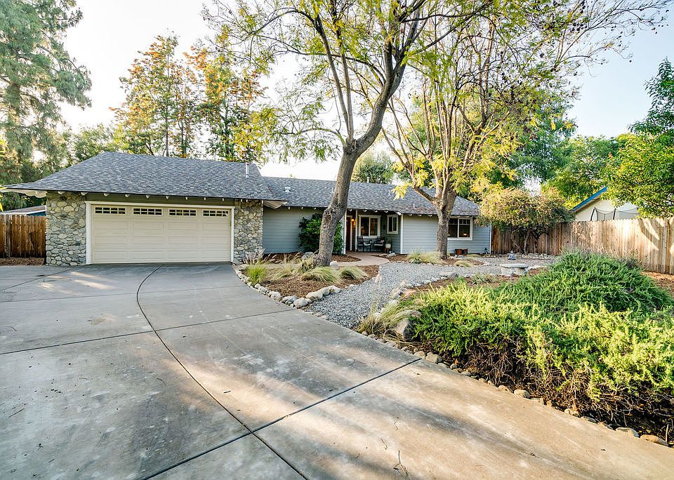 1st image of 265 Blaisdell Dr