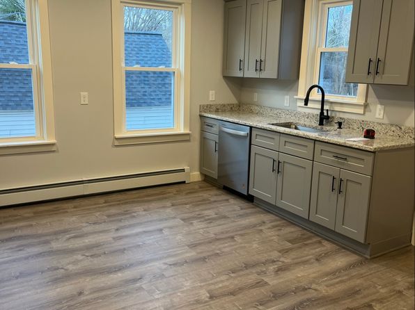 19 Circle St #2, Baldwinville, MA 01436