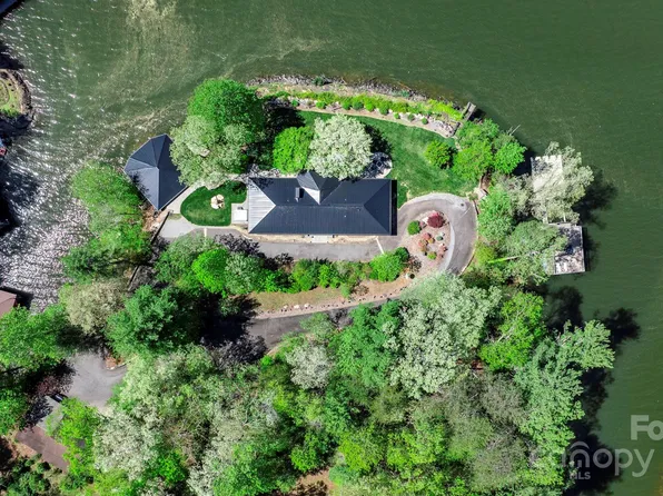 463 Lakeview Hills Dr, Nebo, NC 28761