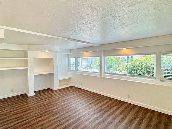 2nd image of 1134 Villa Calimesa Ln #140