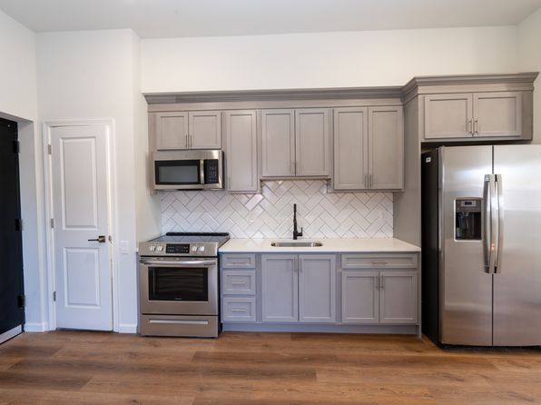 72 Burroughs Pl APT 3