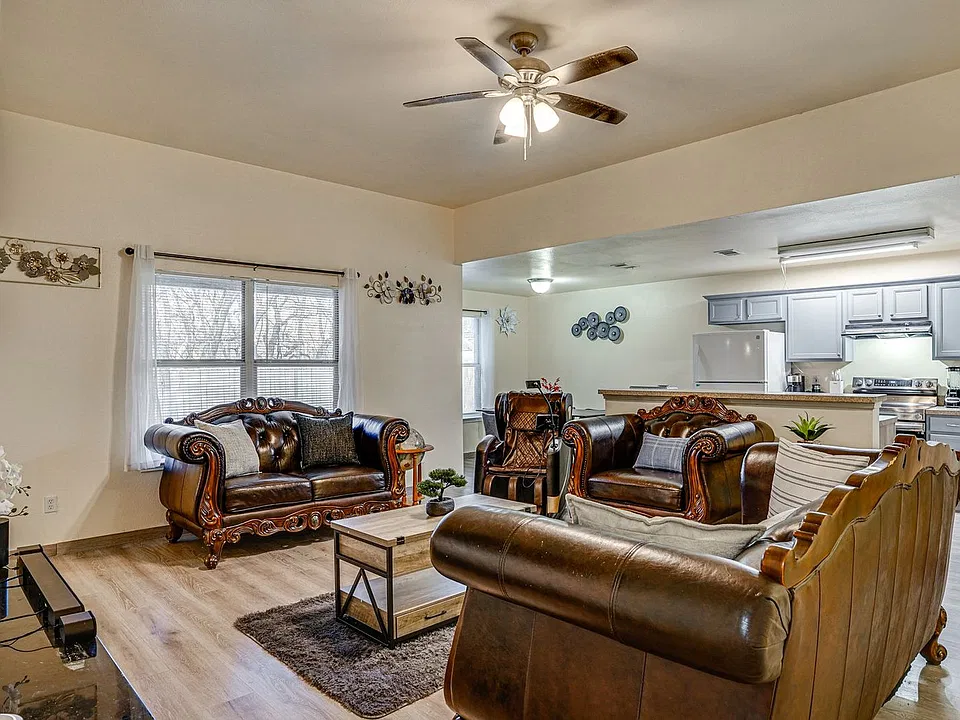 3102 Via Helena Dr #ID1638159P