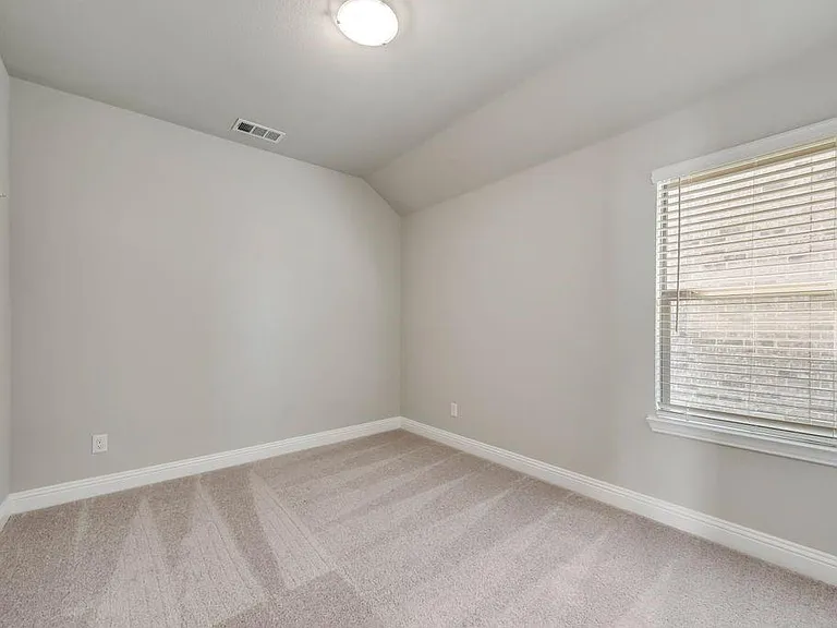 1080 Norias Dr — Photo 9