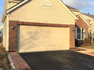 247 Lilac Dr, Romeoville, IL 60446