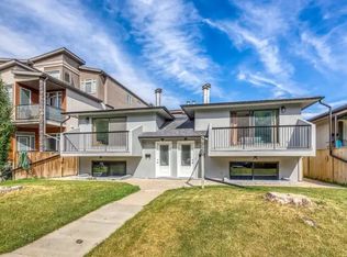 1920 31st St SW #4, Calgary, AB T3E2M9