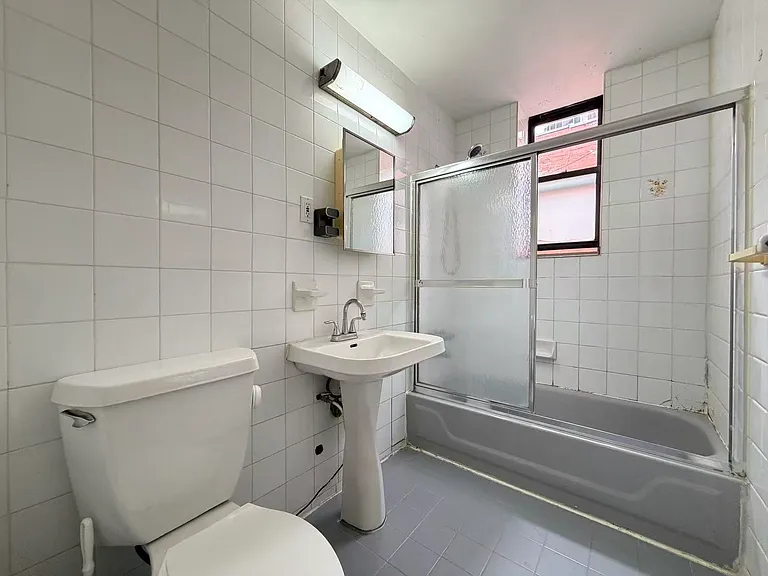 182 Bay 22nd St #4F — Photo 7