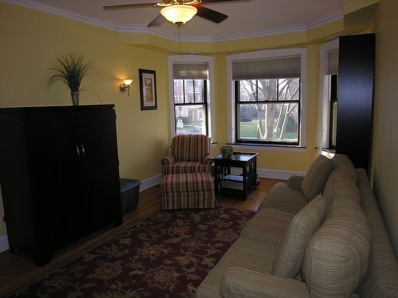4th image of 406 S Wesley Ave #1